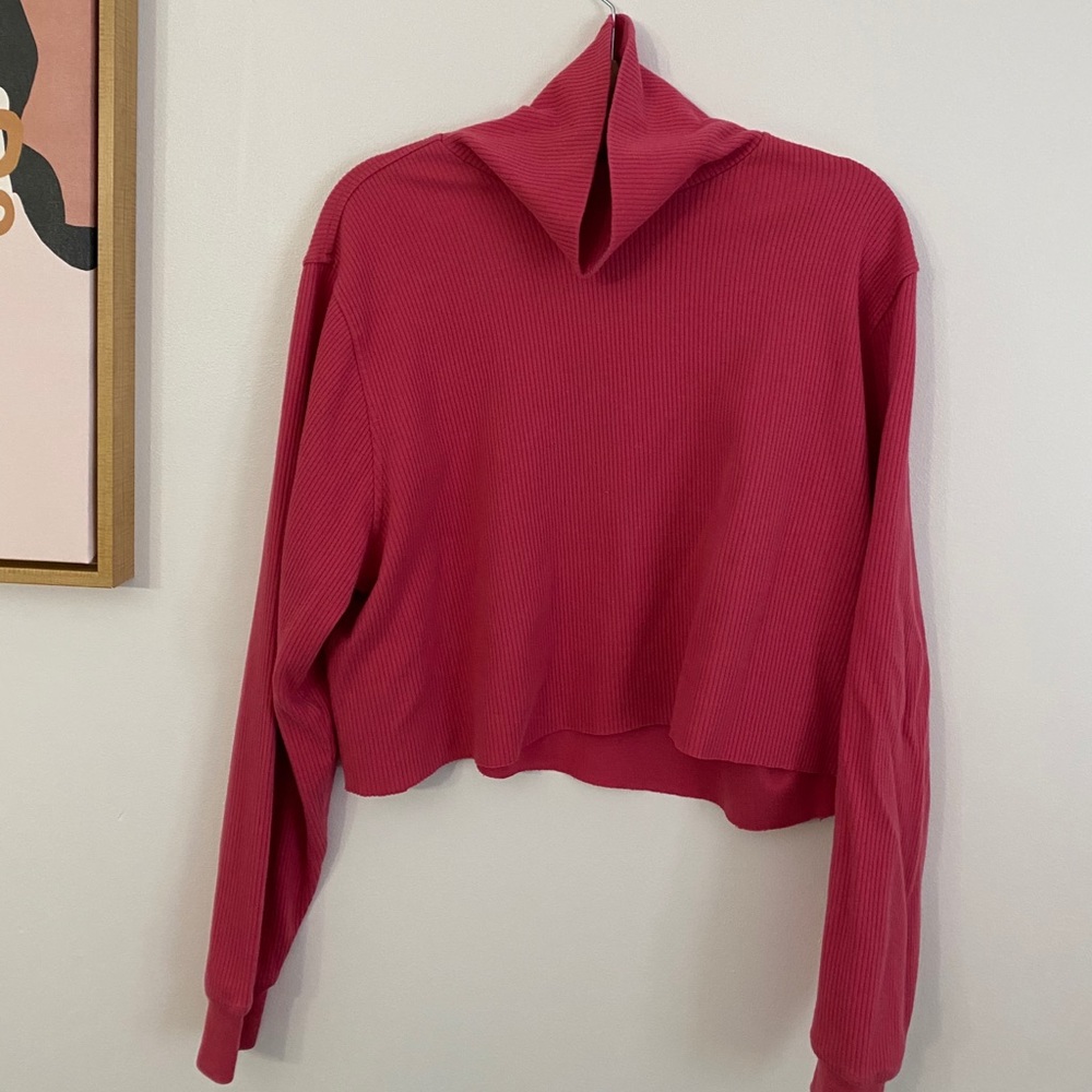 Pink Ribbed cropped sweater